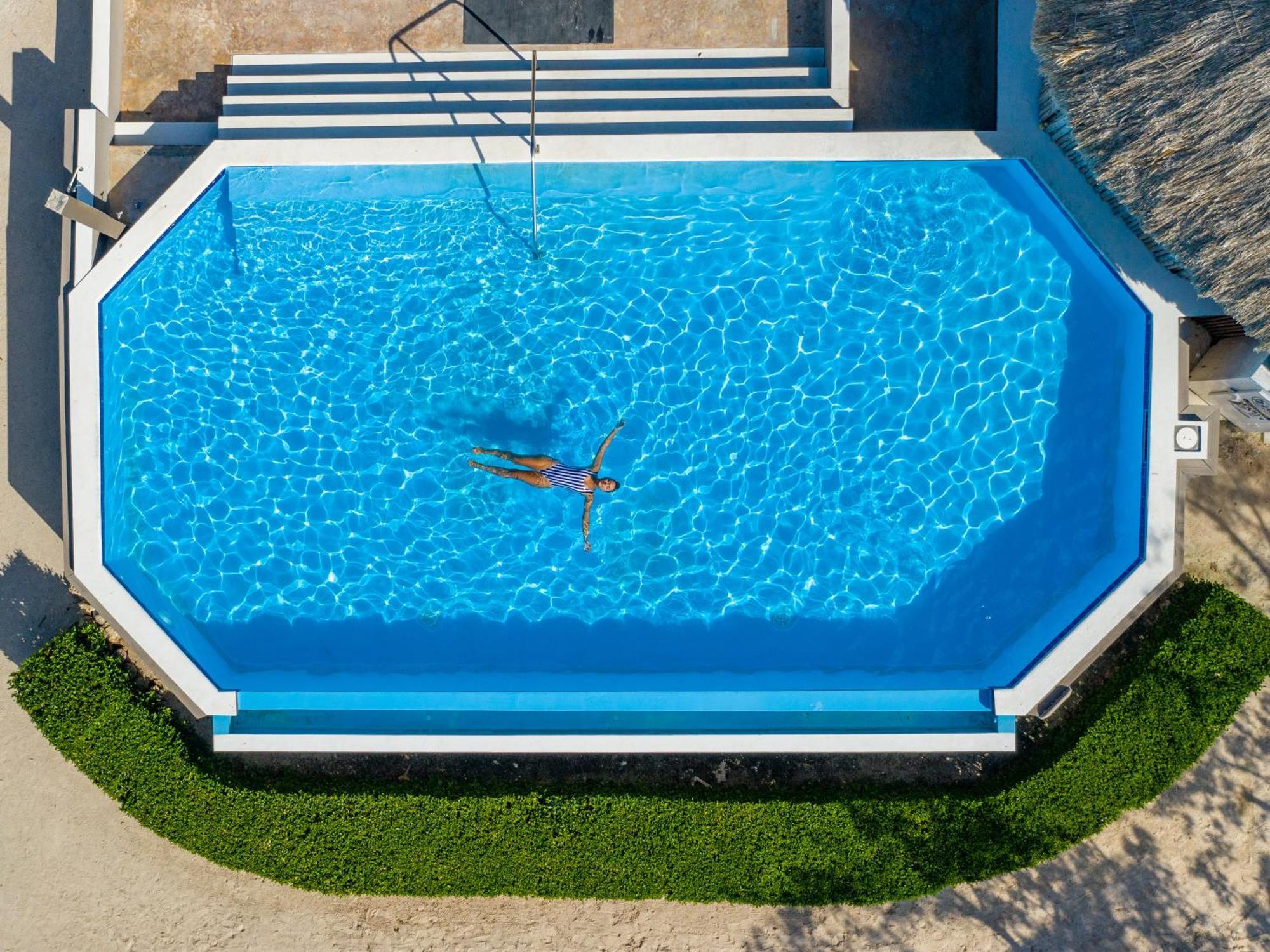 קורוזאל Orchid Bay Resort מראה חיצוני תמונה
